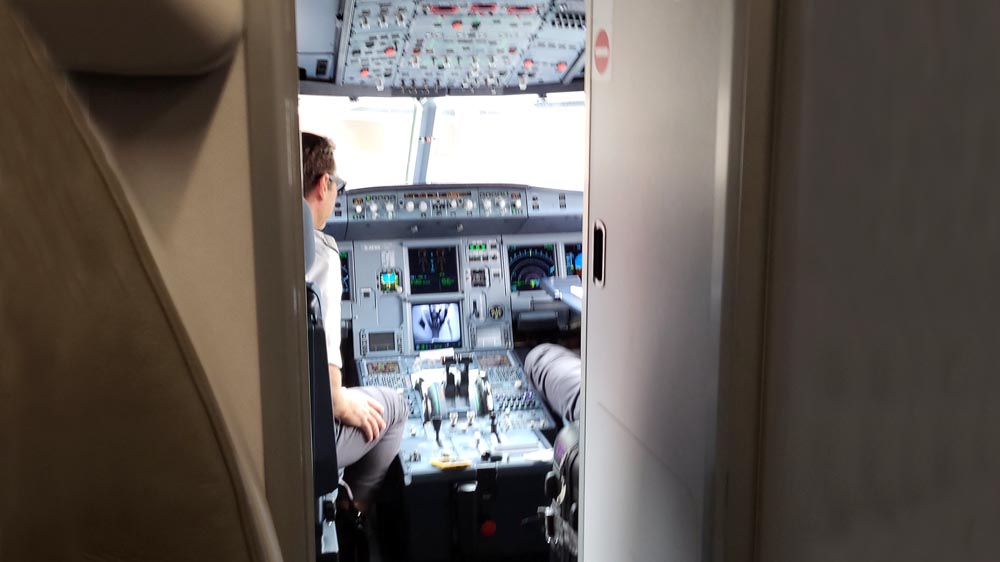 Flugzeug Cockpit 1 1000