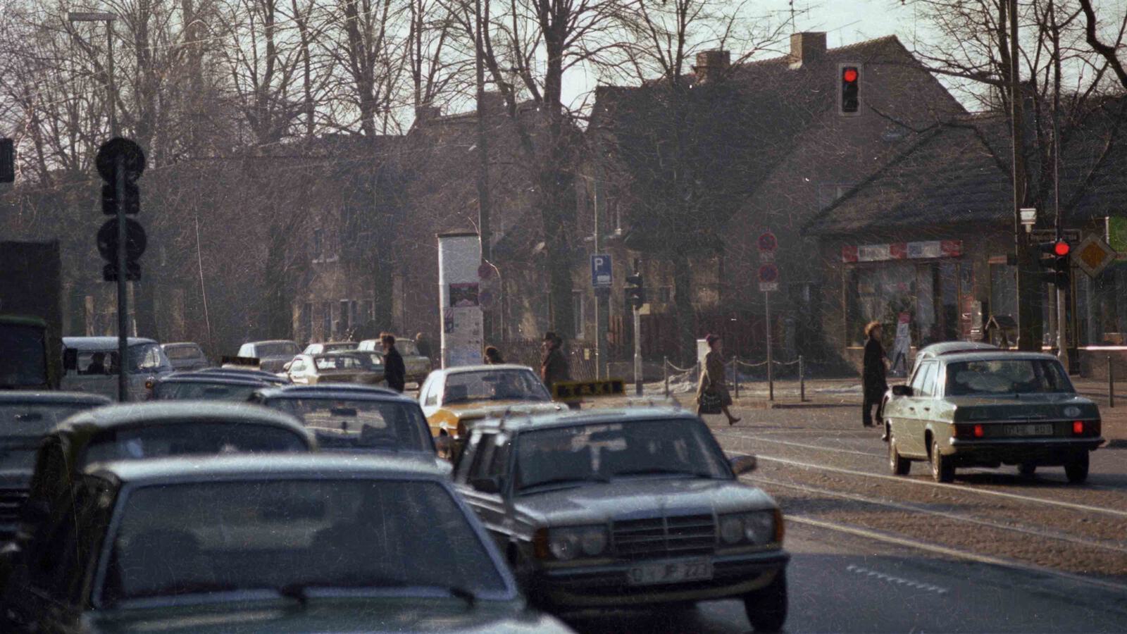 Altes Farbfoto von Straße