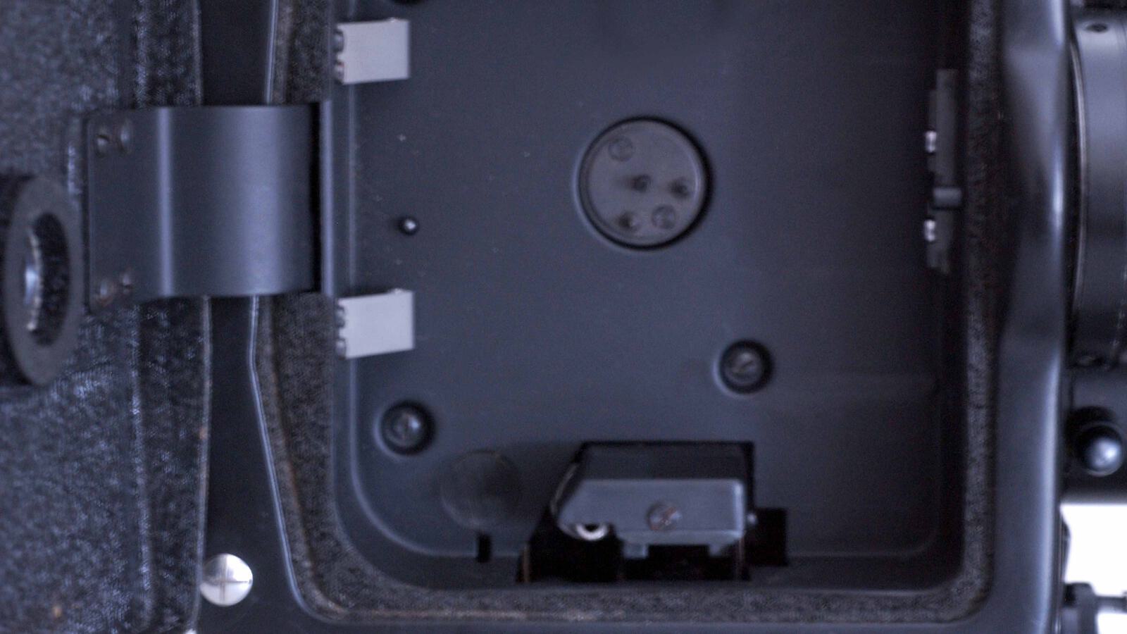 Kassettenschacht der Beaulieu 3008