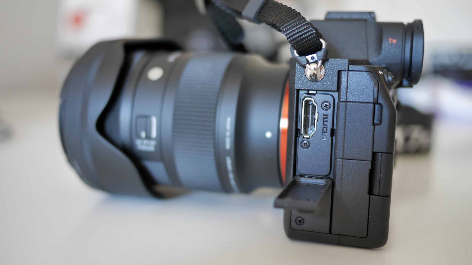 Sony A7 IV 4 HDMI 4000