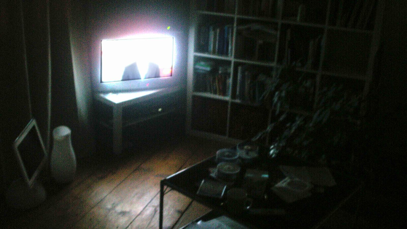 Fernseher Nachts 4000