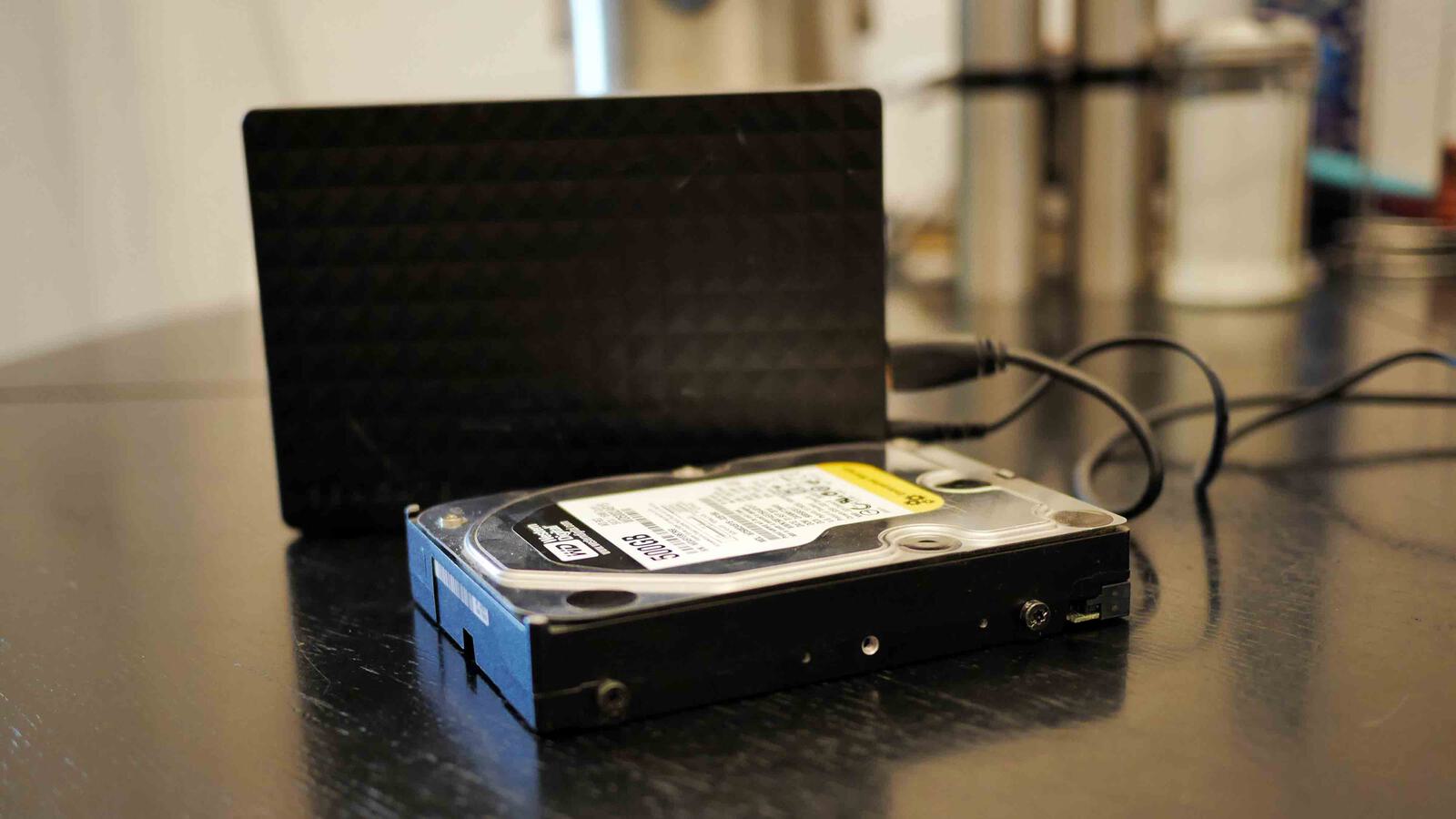 Festplatten in ext 4000