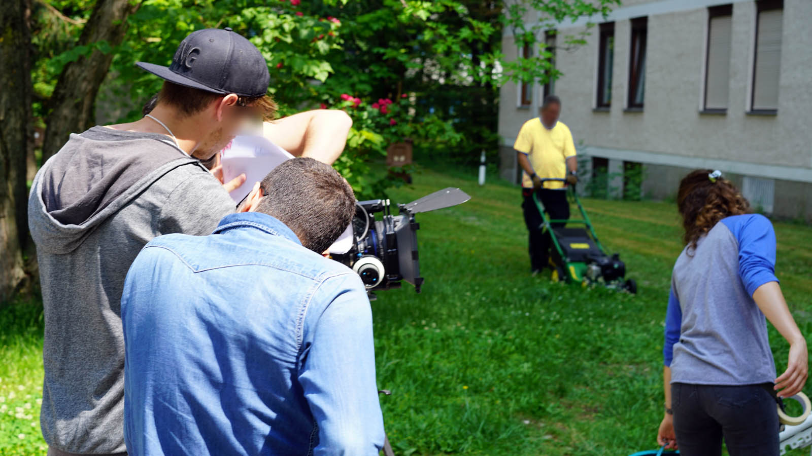 Drehteam und Rasenmäher