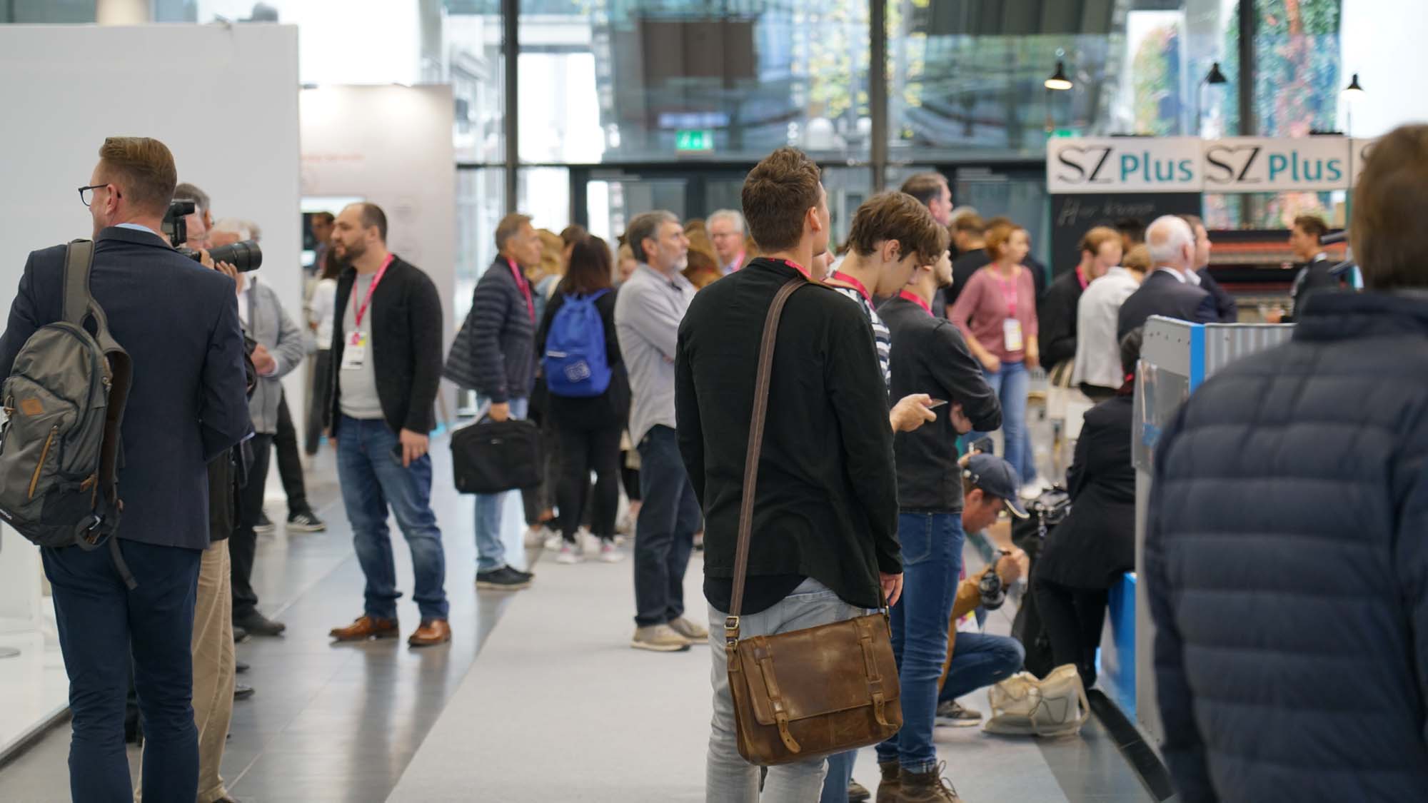 Medientage Expo 2 19 2000