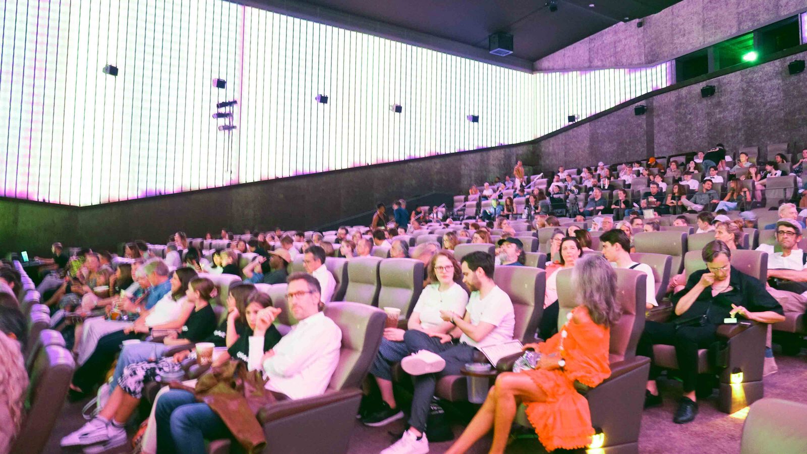 Camgaroo 23 Publikum 4000