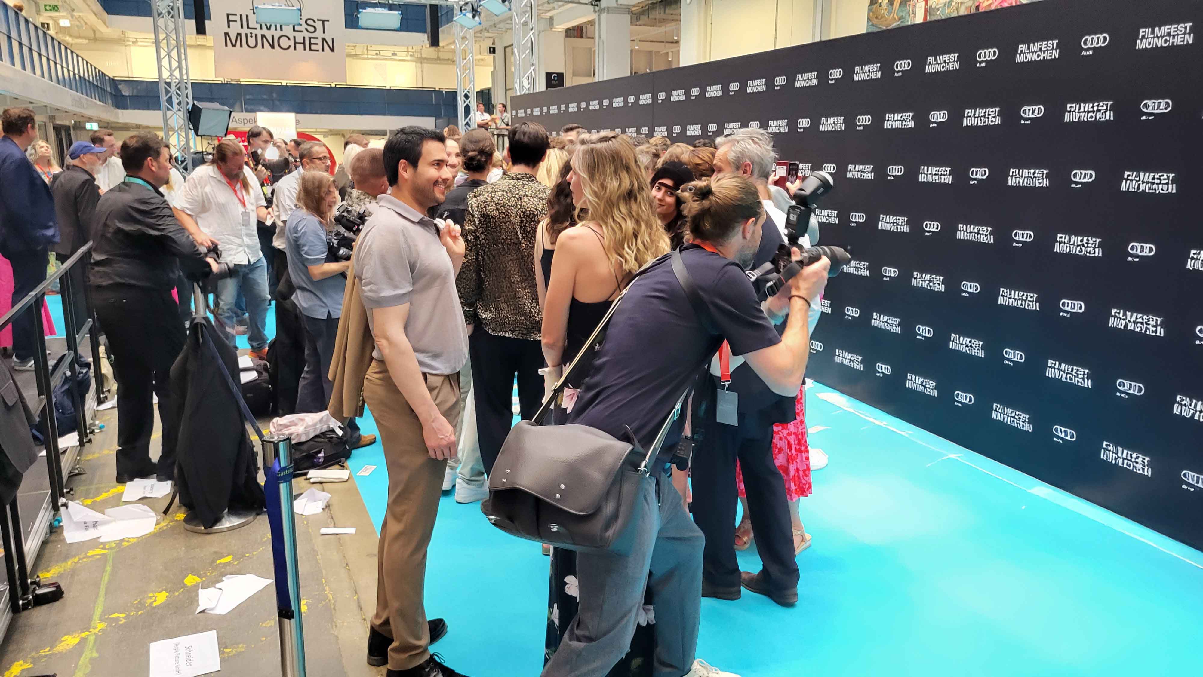 DOKfest 01 PORNFLUENCER c Salzgeber 4000