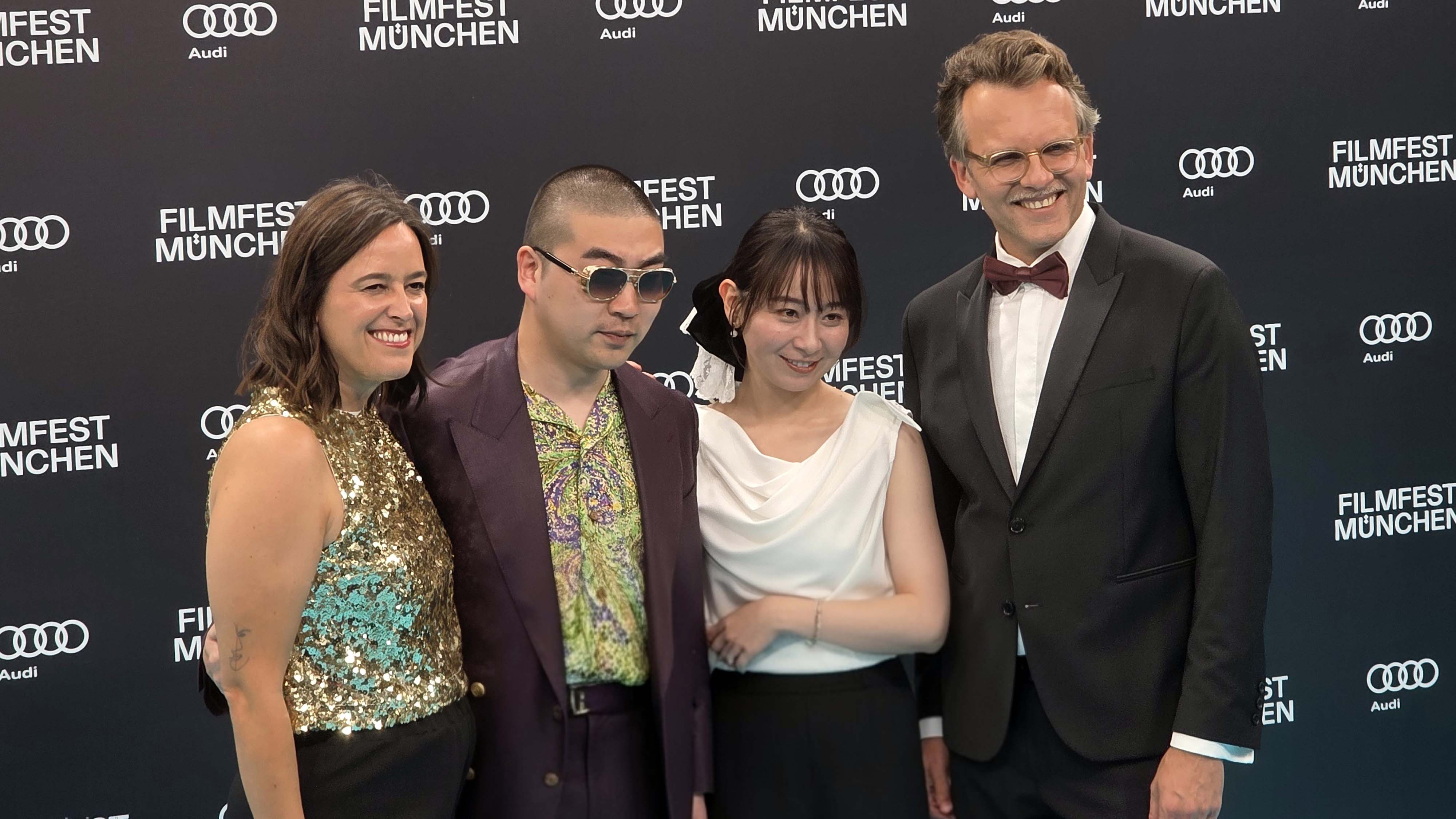 Opening Carpet 1 4000