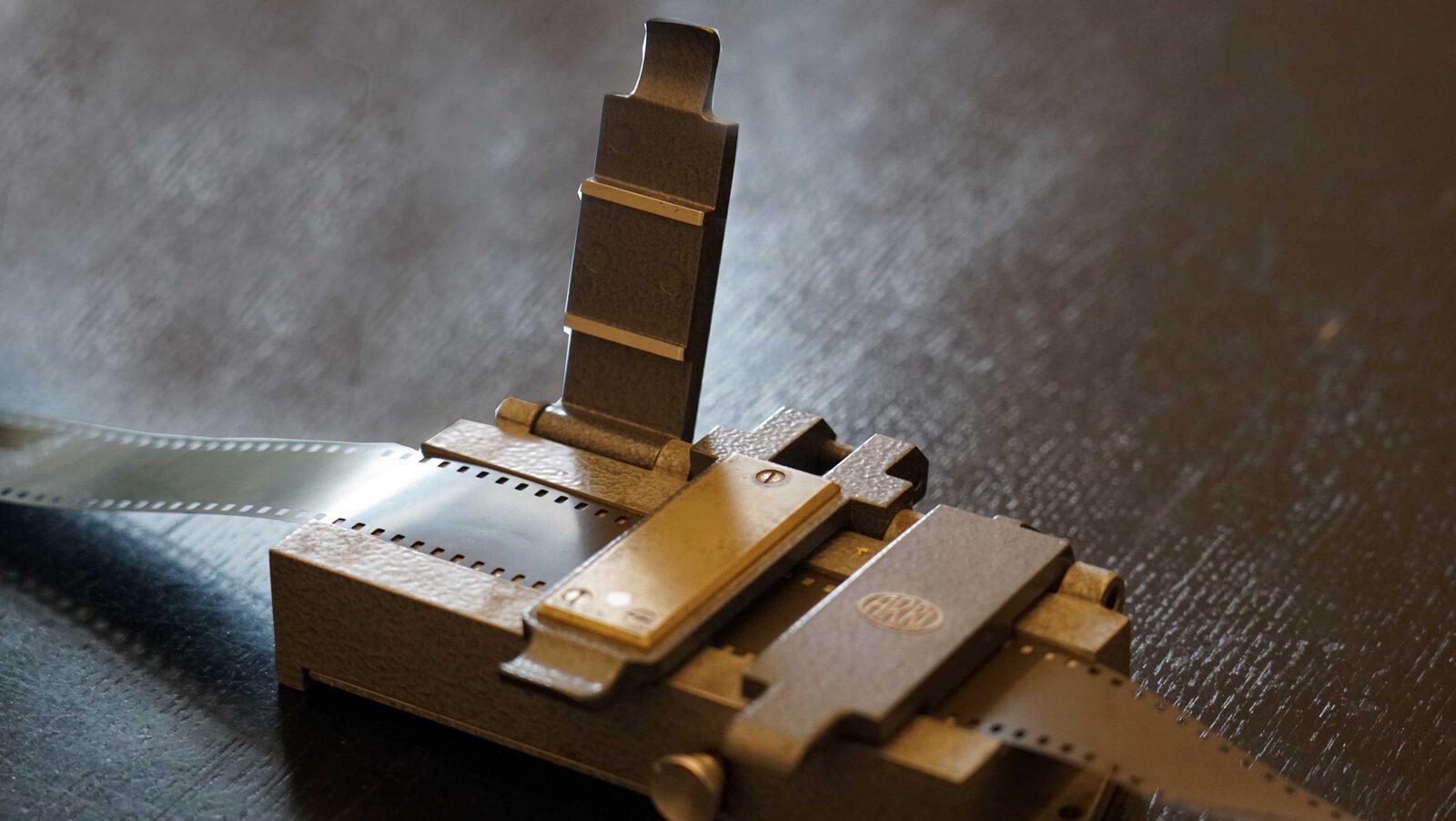 Schnitt Klebelade 4000