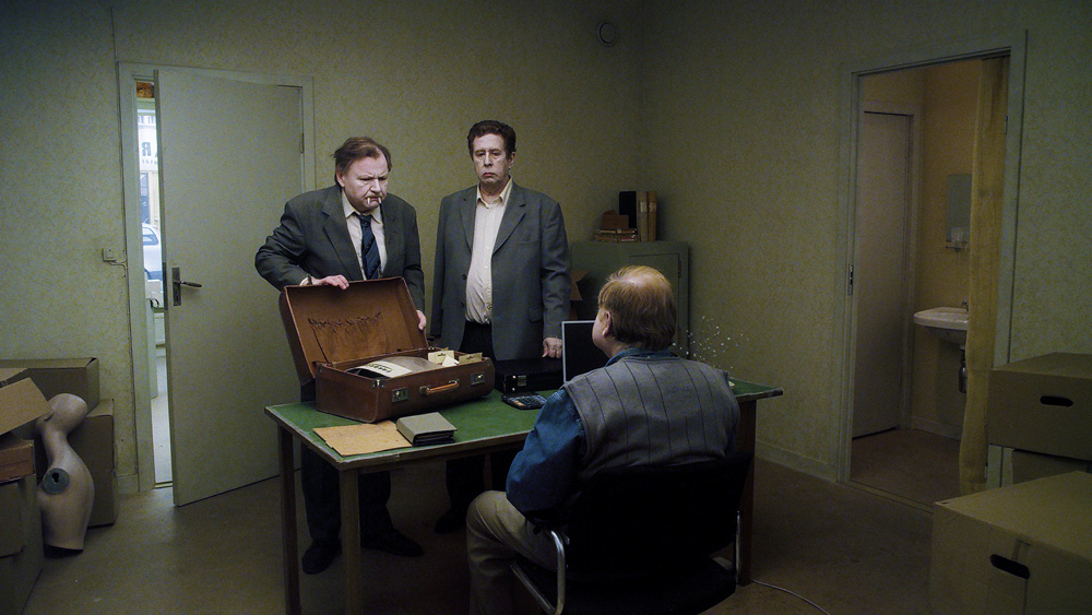 EineTaubeSitzt Presse1 1000