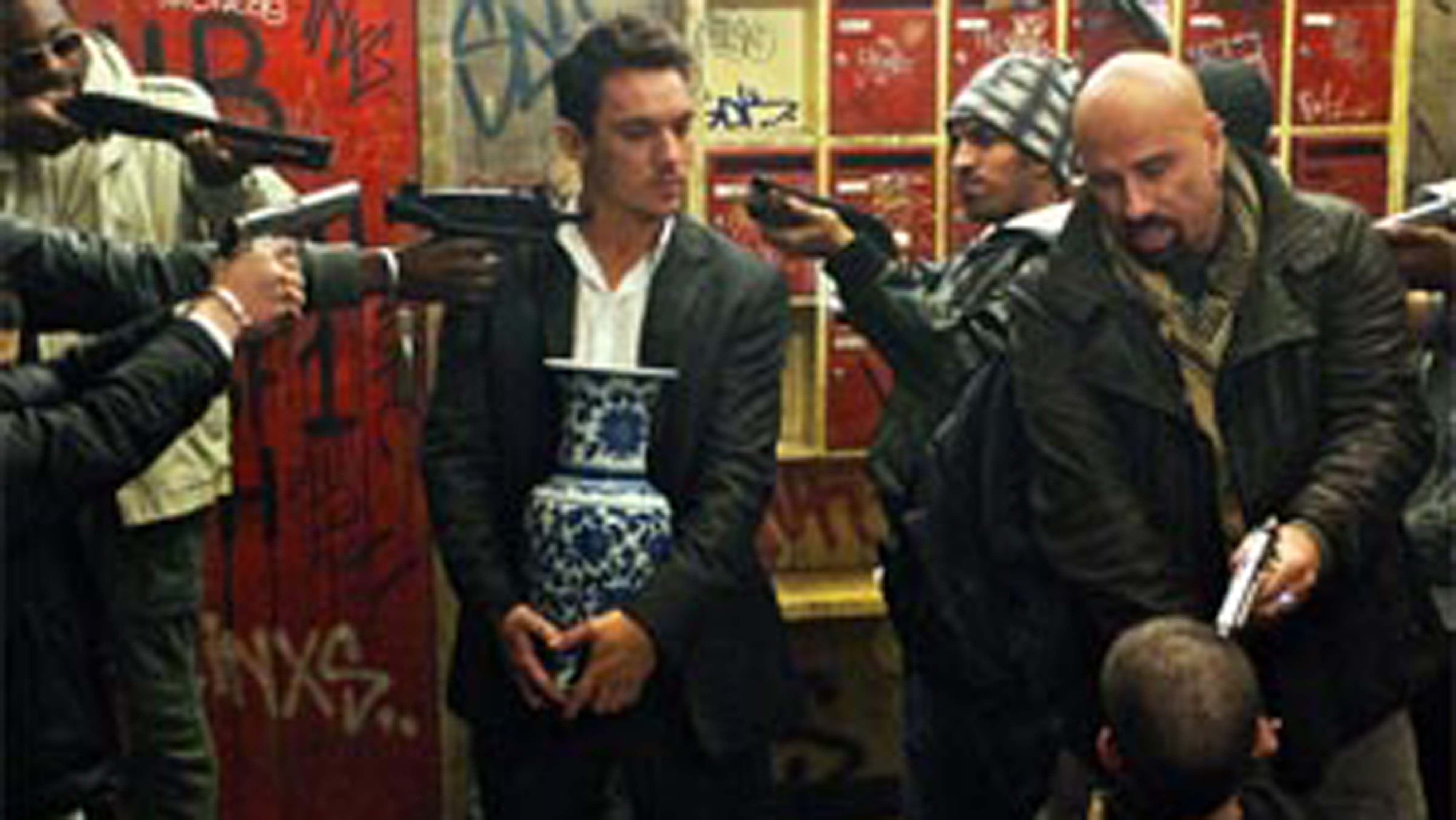 frompariswithlove gross02 4000