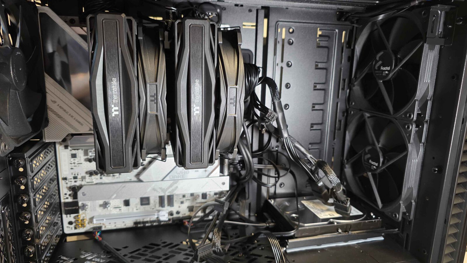 Intel 2025 Gehaeuse Kabel 2 4000