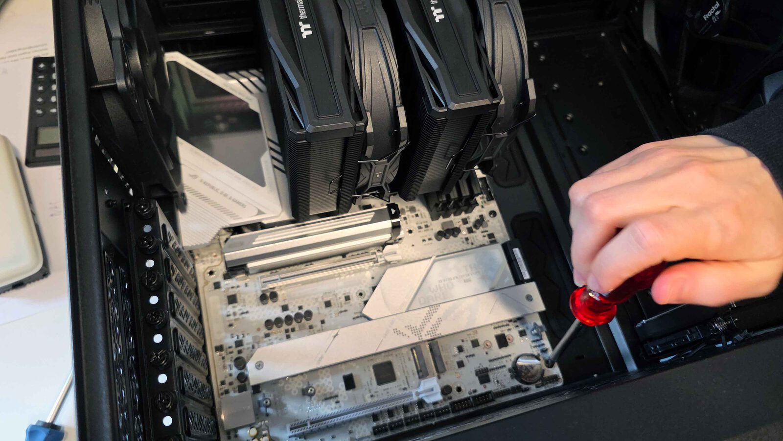 Intel 2025 Motherboard 2 4000