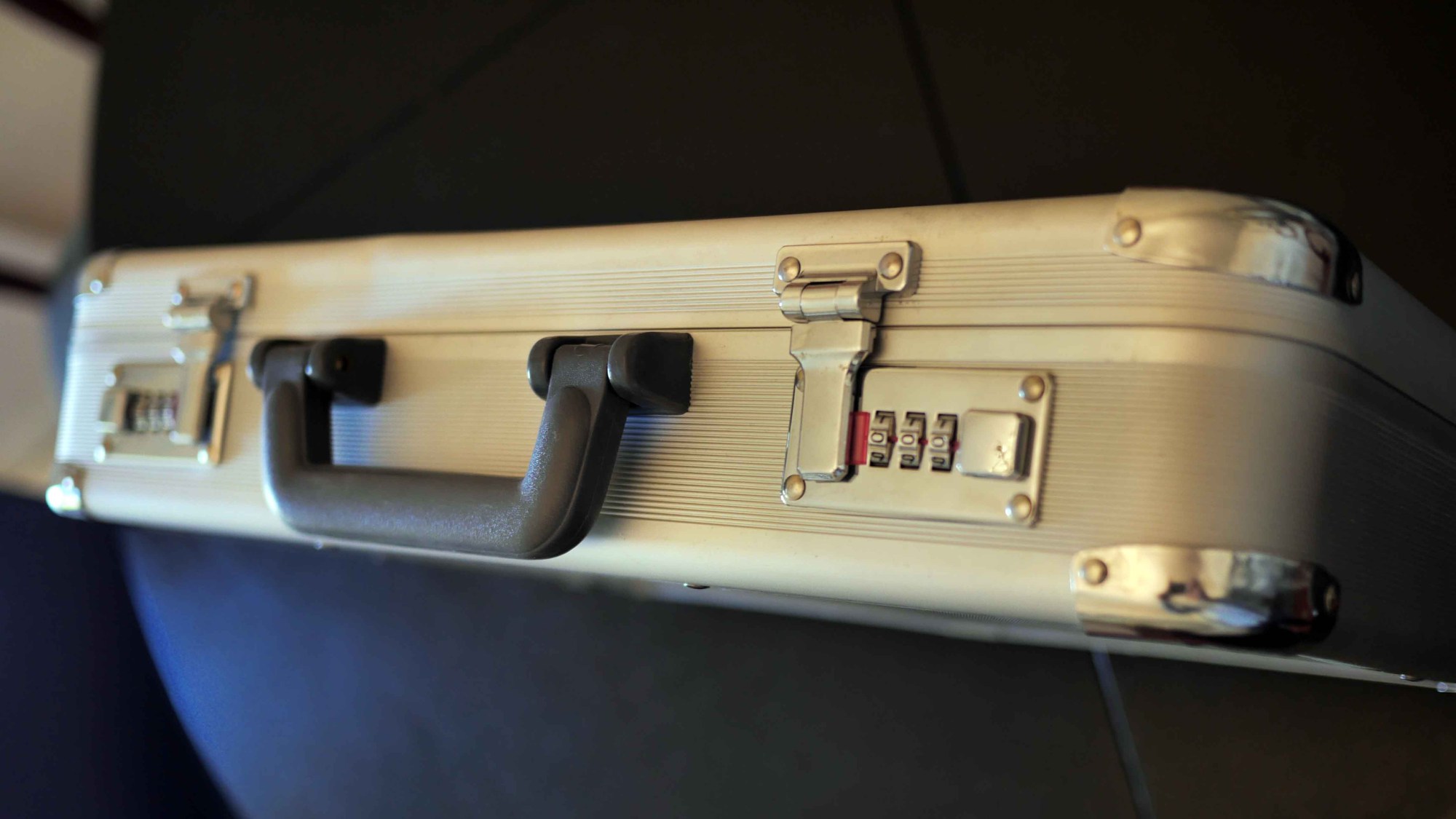 Alukoffer-schmal-4000