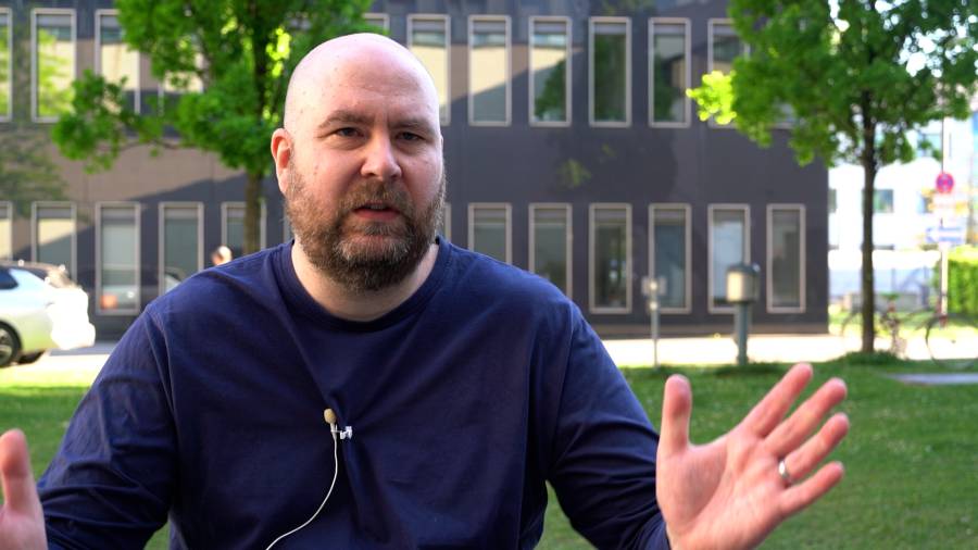 Timo Langer Interview